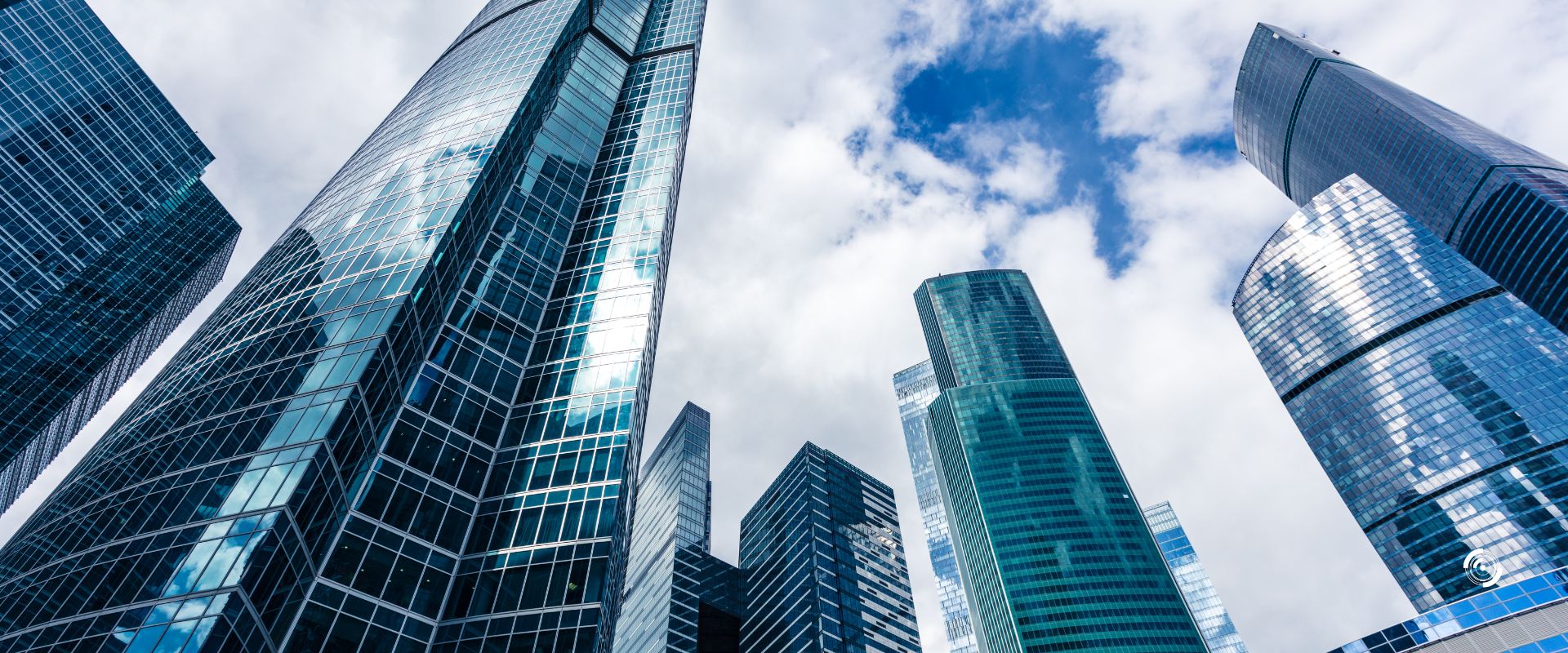 Business continuity immagine che rappresenta palazzi della città Business buildings